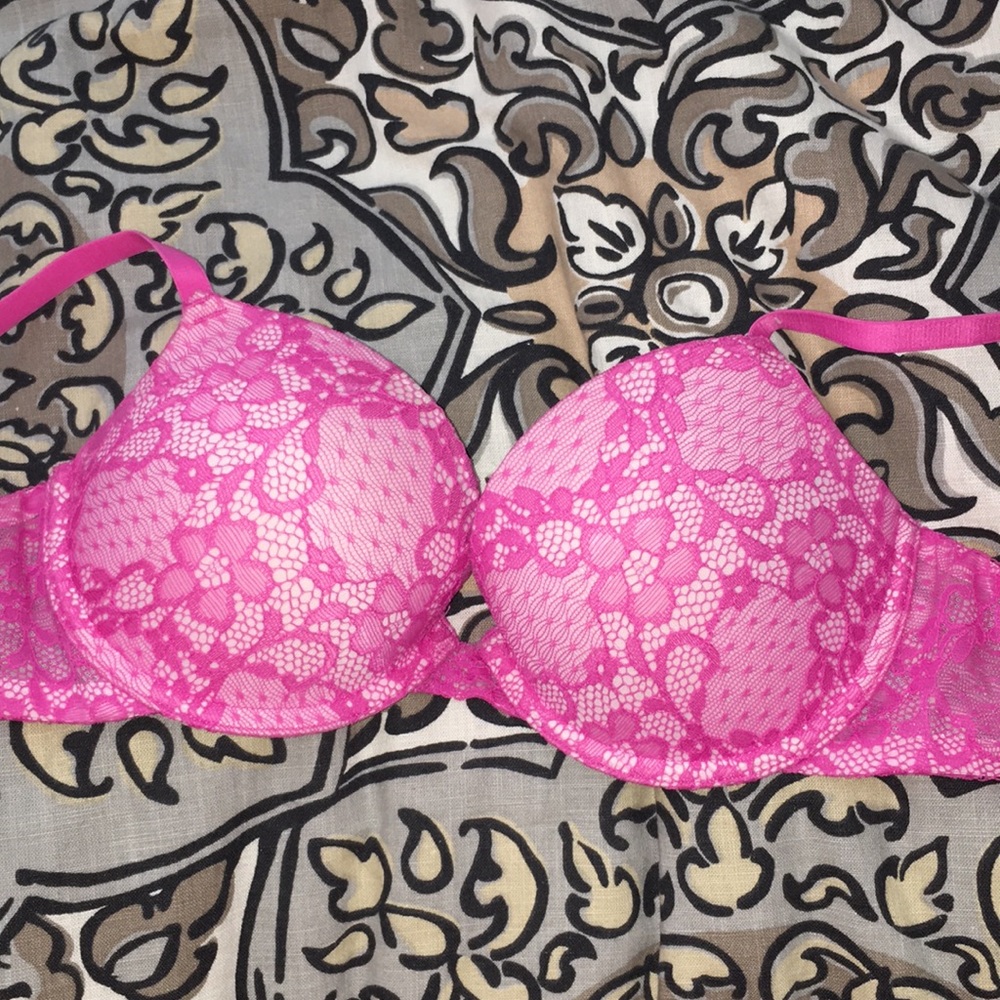 V- DAY SALE- MARKED DOWN- FOREVER21 BRA